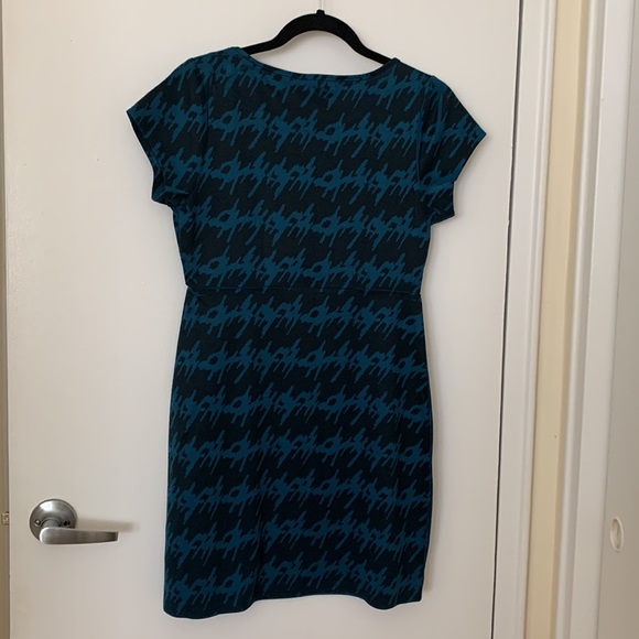 Forever 21 Blue & Black patterned minidress - Picture 2 of 3